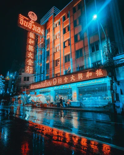 Thelutbay – NIGHT CITY